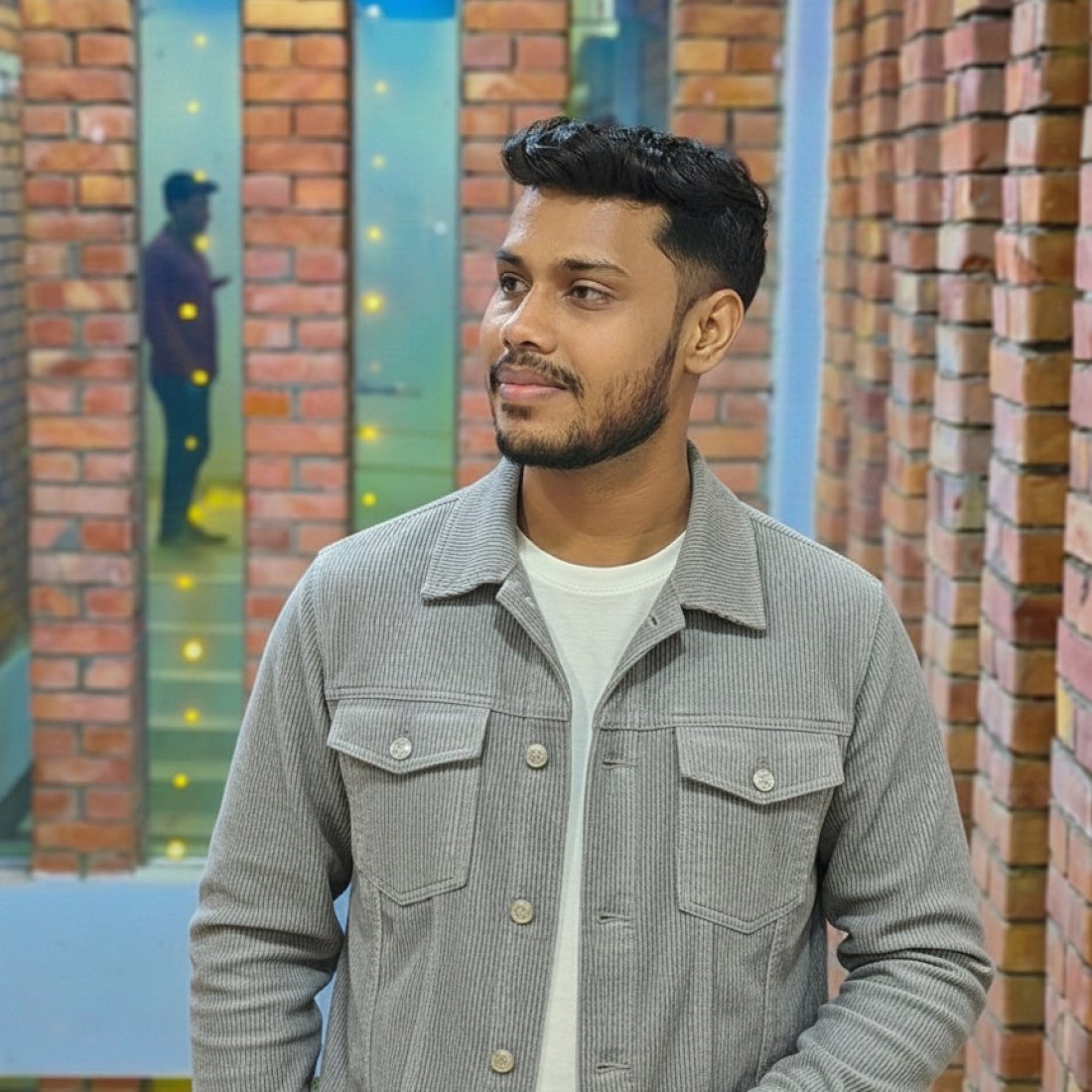 Sushmoy Das