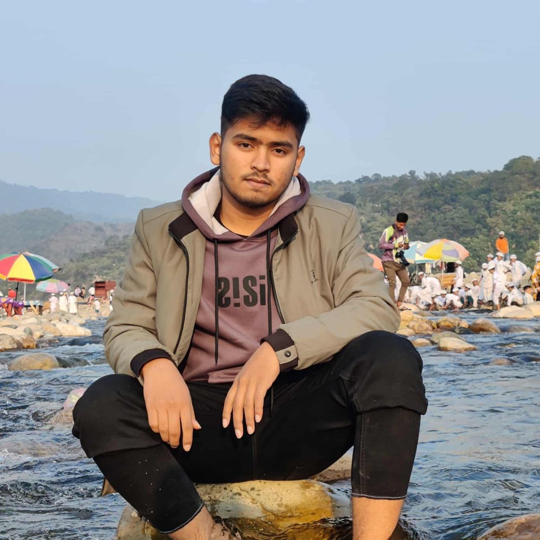 Alvi AR