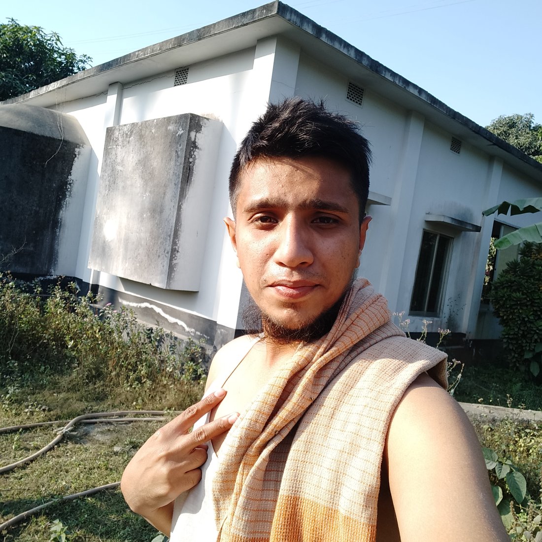 মিথ্যা মরীচিকার কলঙ্কিত জীবন